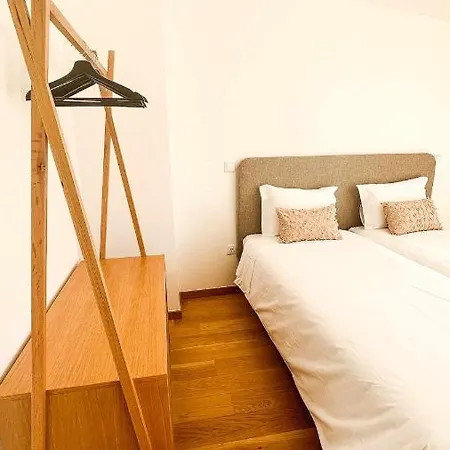 Apartment Apolo71 Alojamentos Braganca