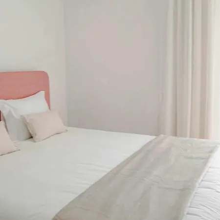 Apolo71 Alojamentos *